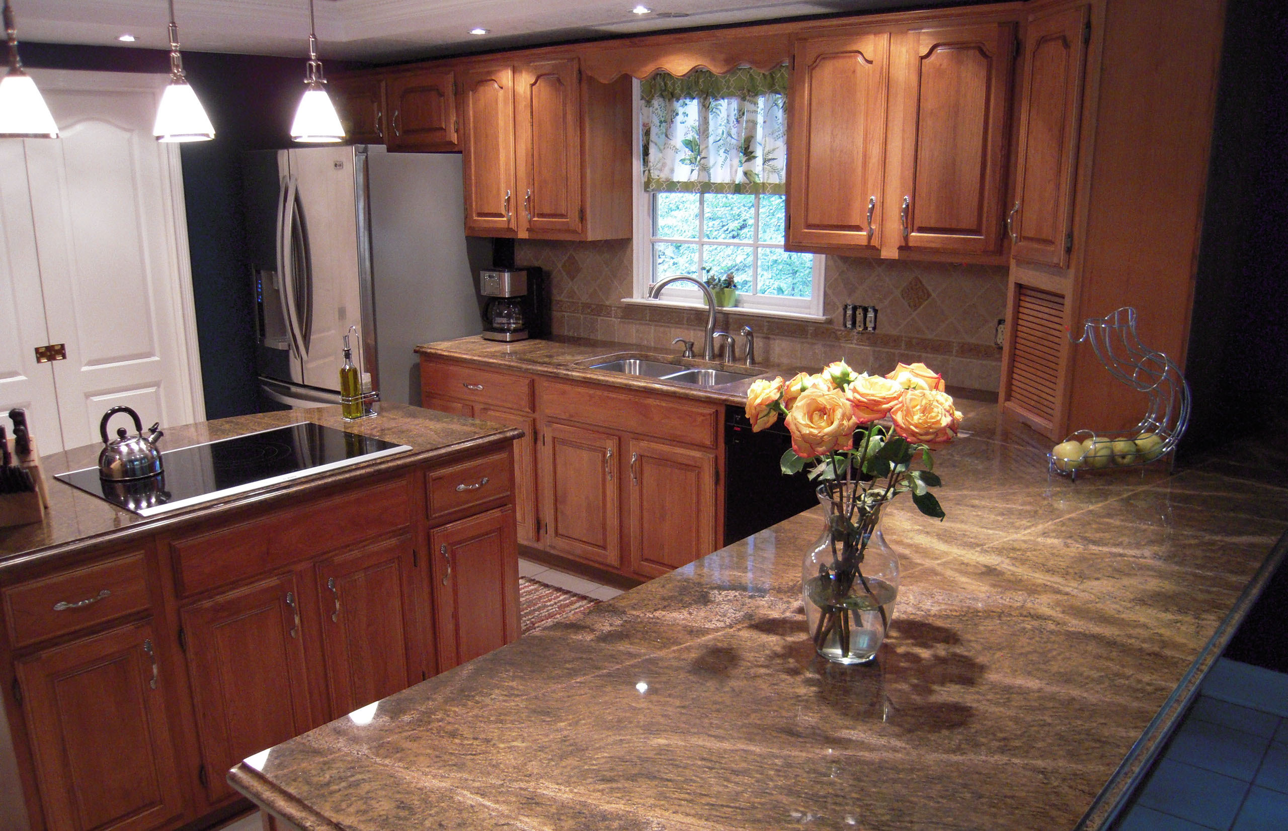 Maryville Marble and Granite Knoxville CounterTops Kitchen Bathroom Quartz